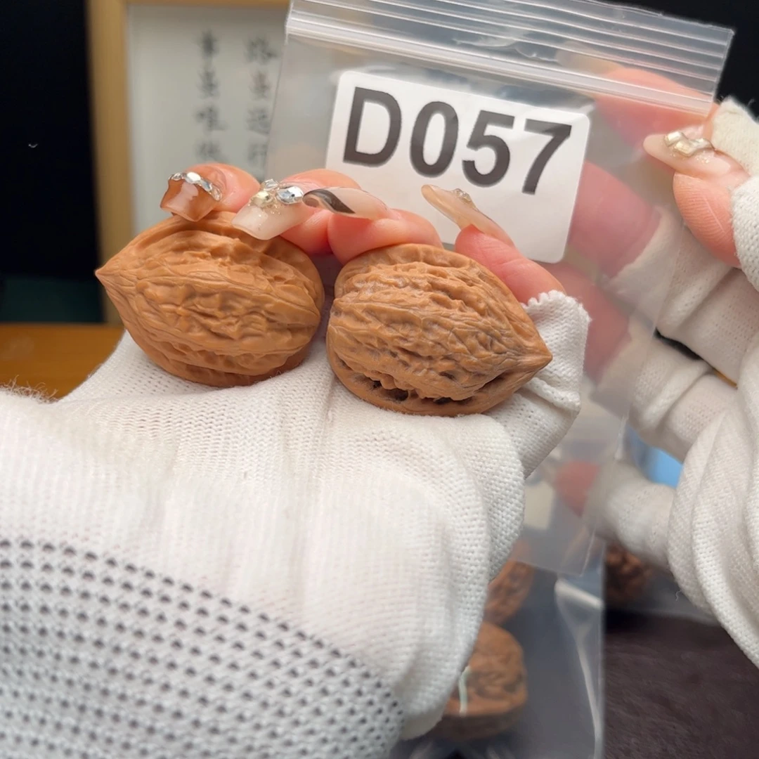 文玩核桃把件30瓷瓶鸭嘴d057