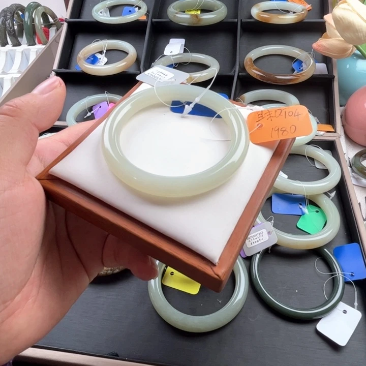 未镶嵌手镯和田玉玲珑美镯53.2