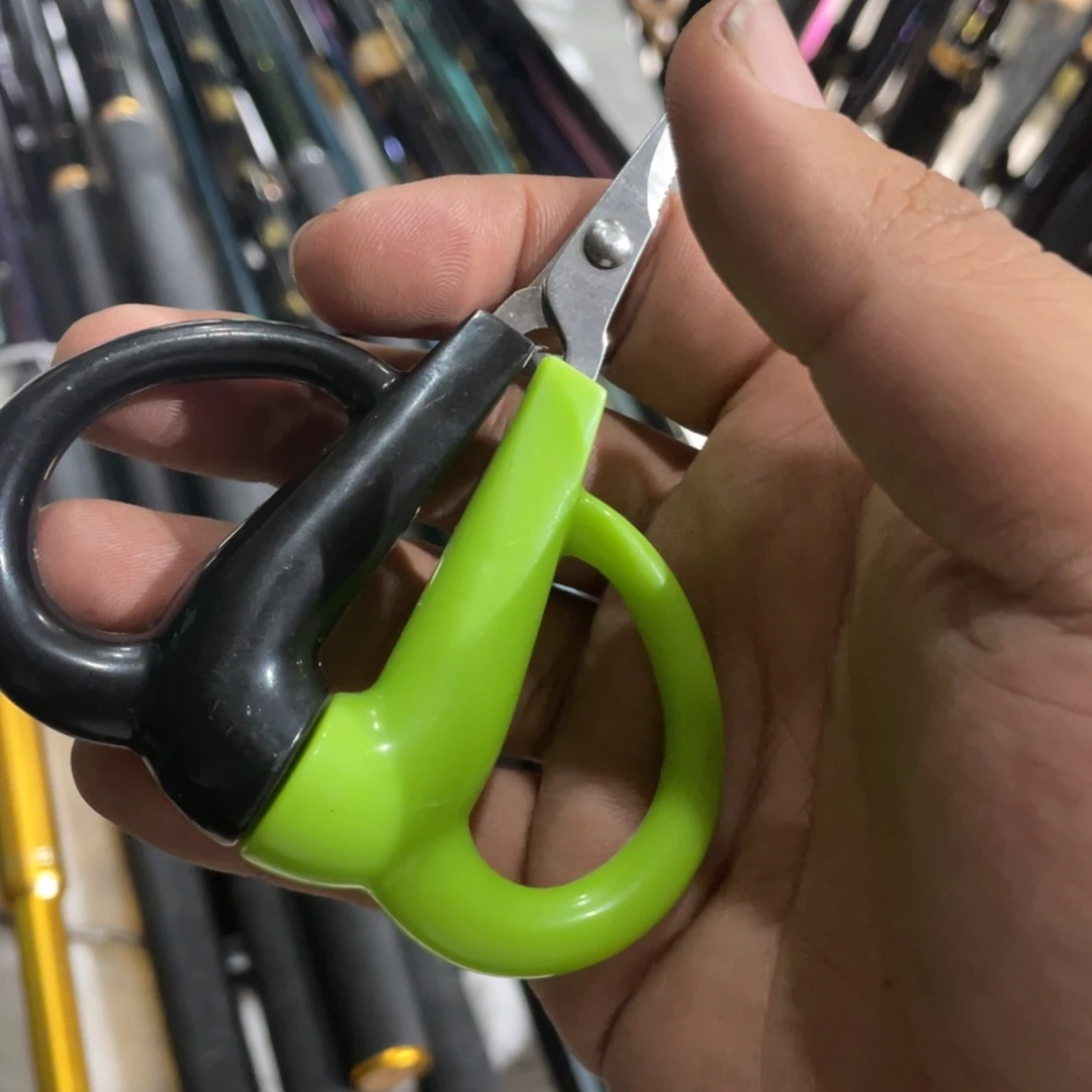 茅草绿黑色浮水小剪刀