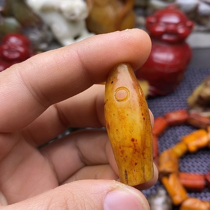 未镶嵌蛇纹石玉颈饰