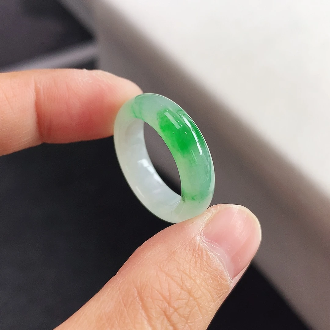 翡翠未镶嵌戒指19号