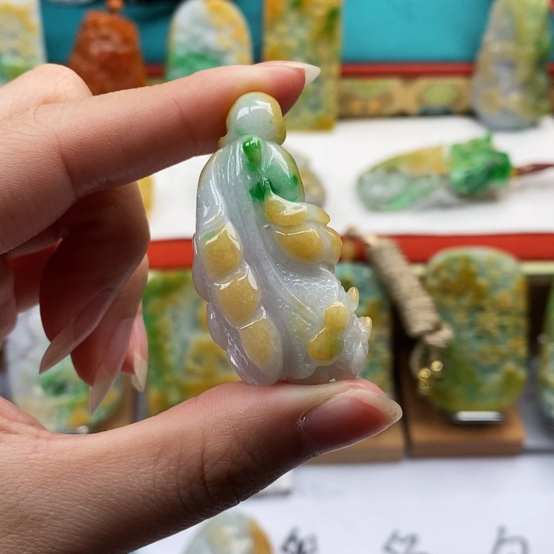 定制翡翠未镶嵌翡翠