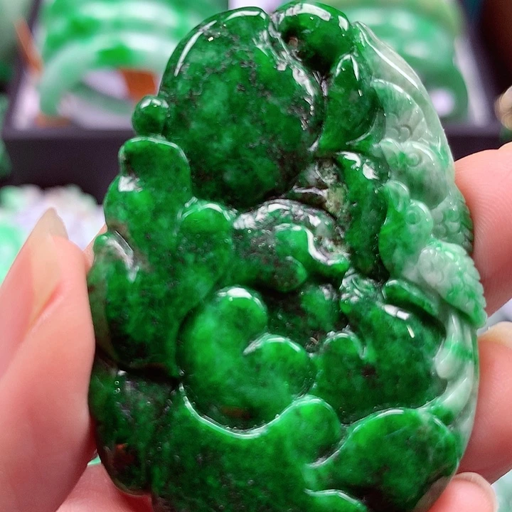 颈饰未镶嵌翡翠翡翠