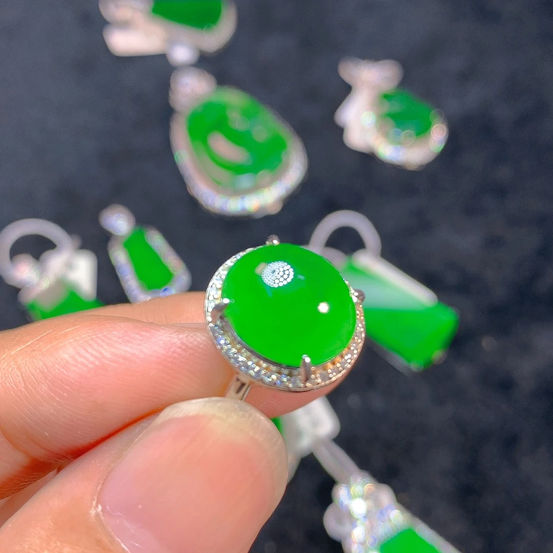 颈饰银S925镶嵌翡翠