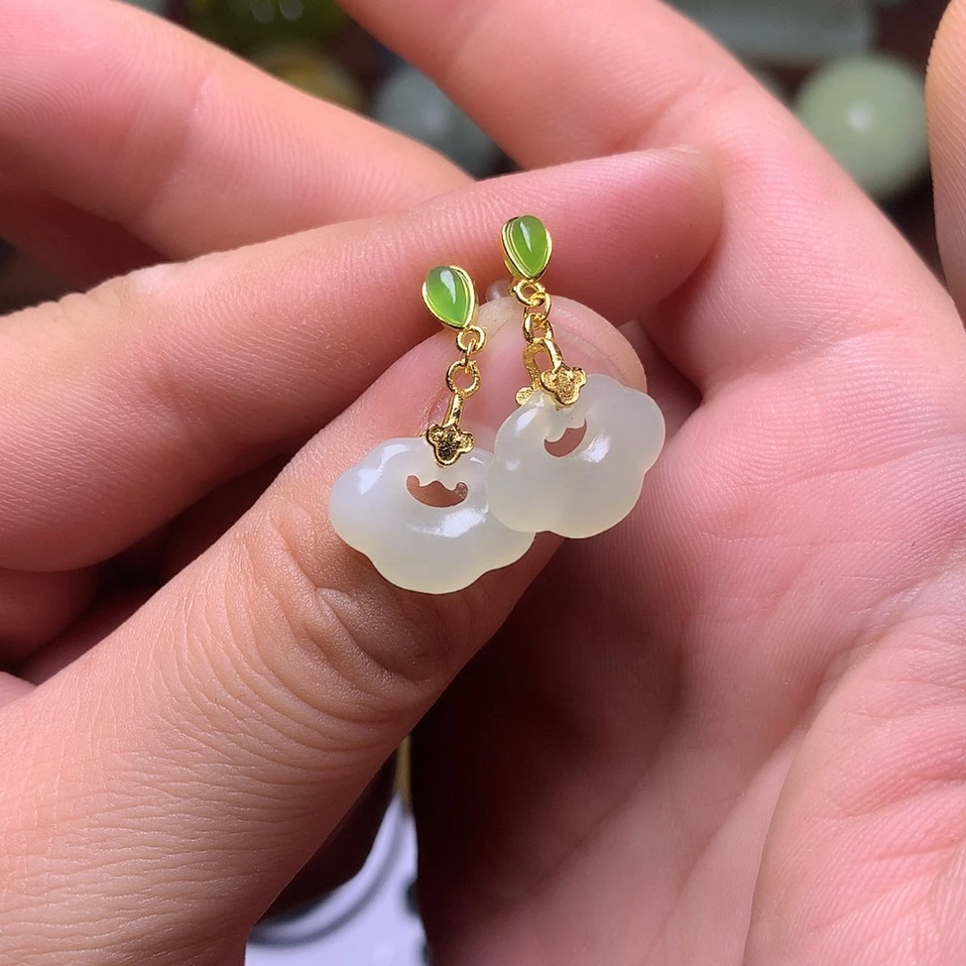 未镶嵌和田玉耳饰