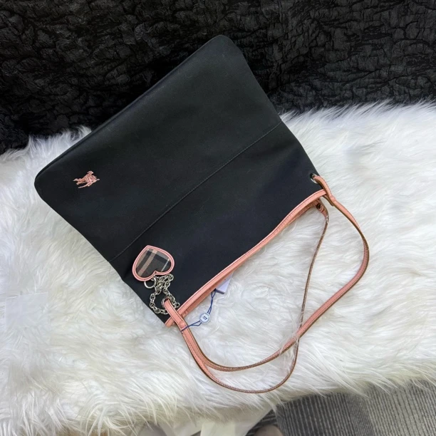 95新 BURBERRY/博柏利 博柏利粉拼黑菜篮子单肩托特包