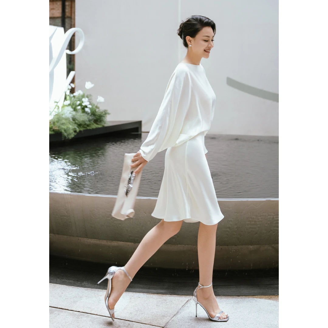 【余书】“玫瑰裙”光泽感鱼尾A字摆短半身裙Y303681