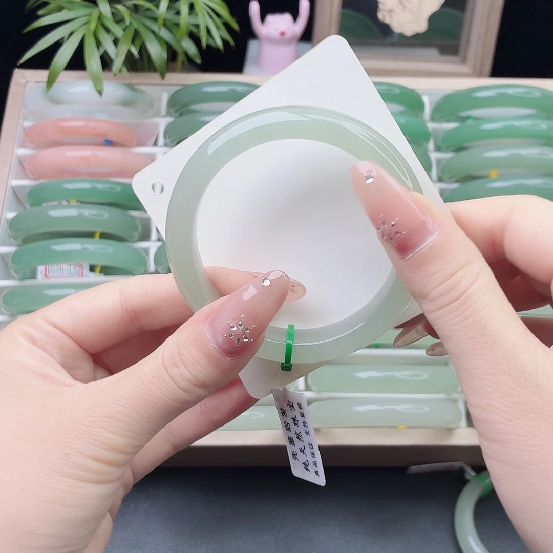 石英质玉未镶嵌手镯