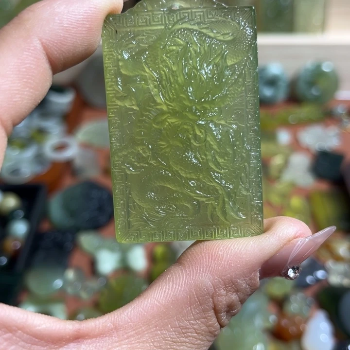 蛇纹石玉合金颈饰