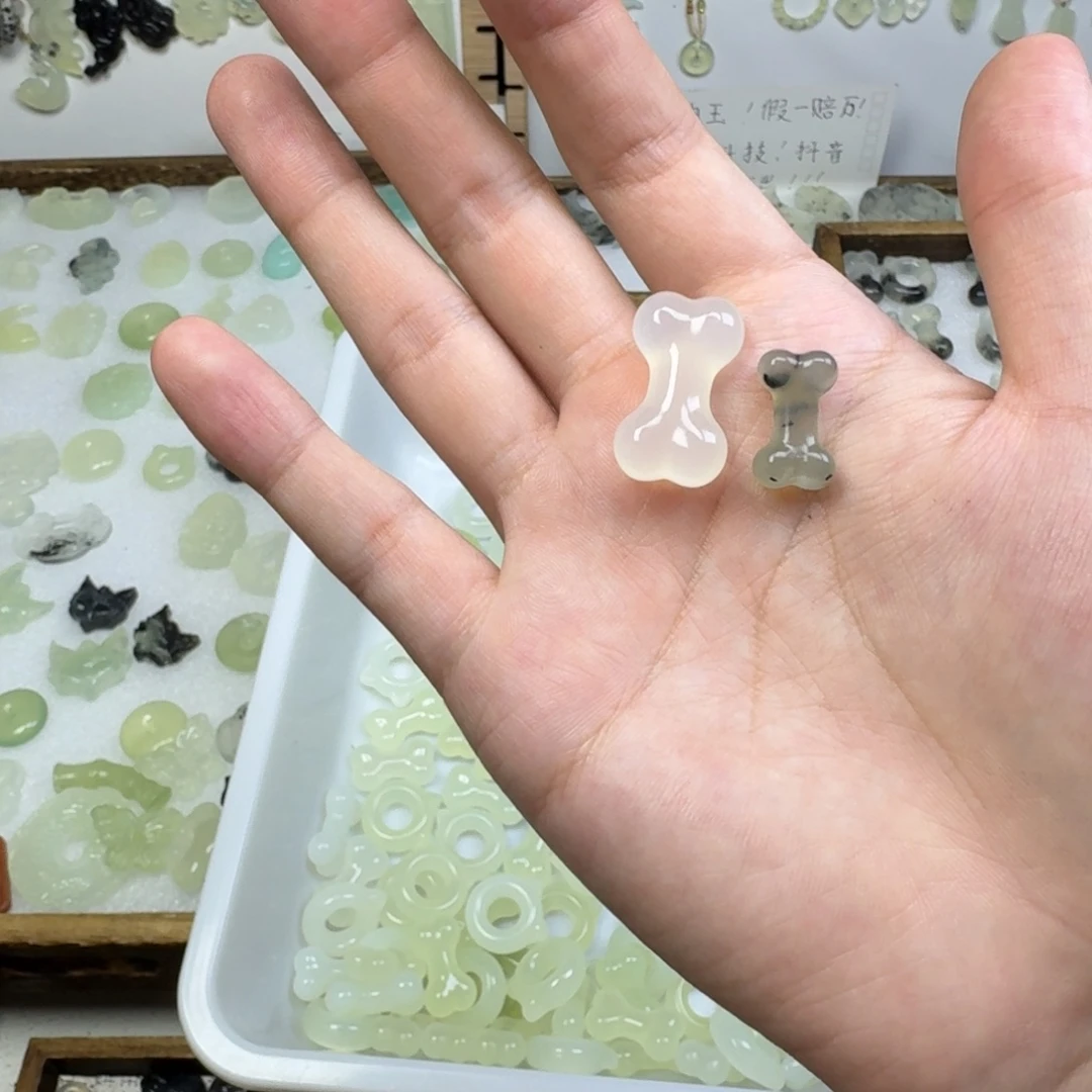 冷****蛇纹石玉未镶嵌项链
