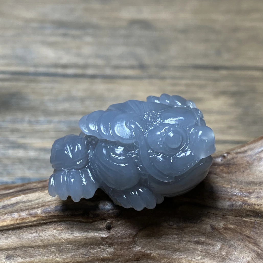 和田玉烟紫色《金蟾》吊坠尺寸：34/36.8/18.6mm