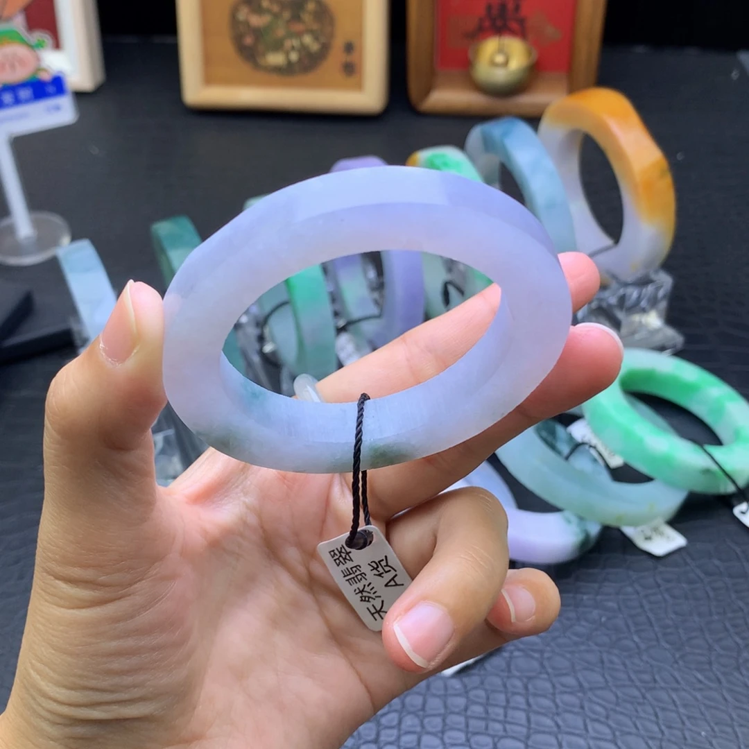 定制翡翠未镶嵌翡翠手镯