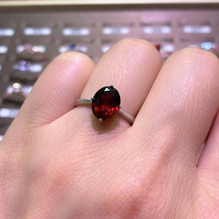 银S925镶嵌石榴石戒指