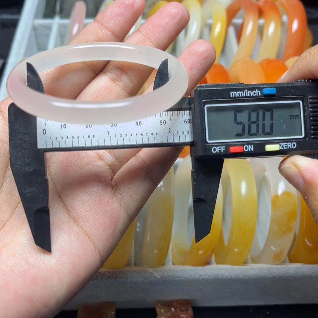 石英质玉（黄龙玉）未镶嵌手镯