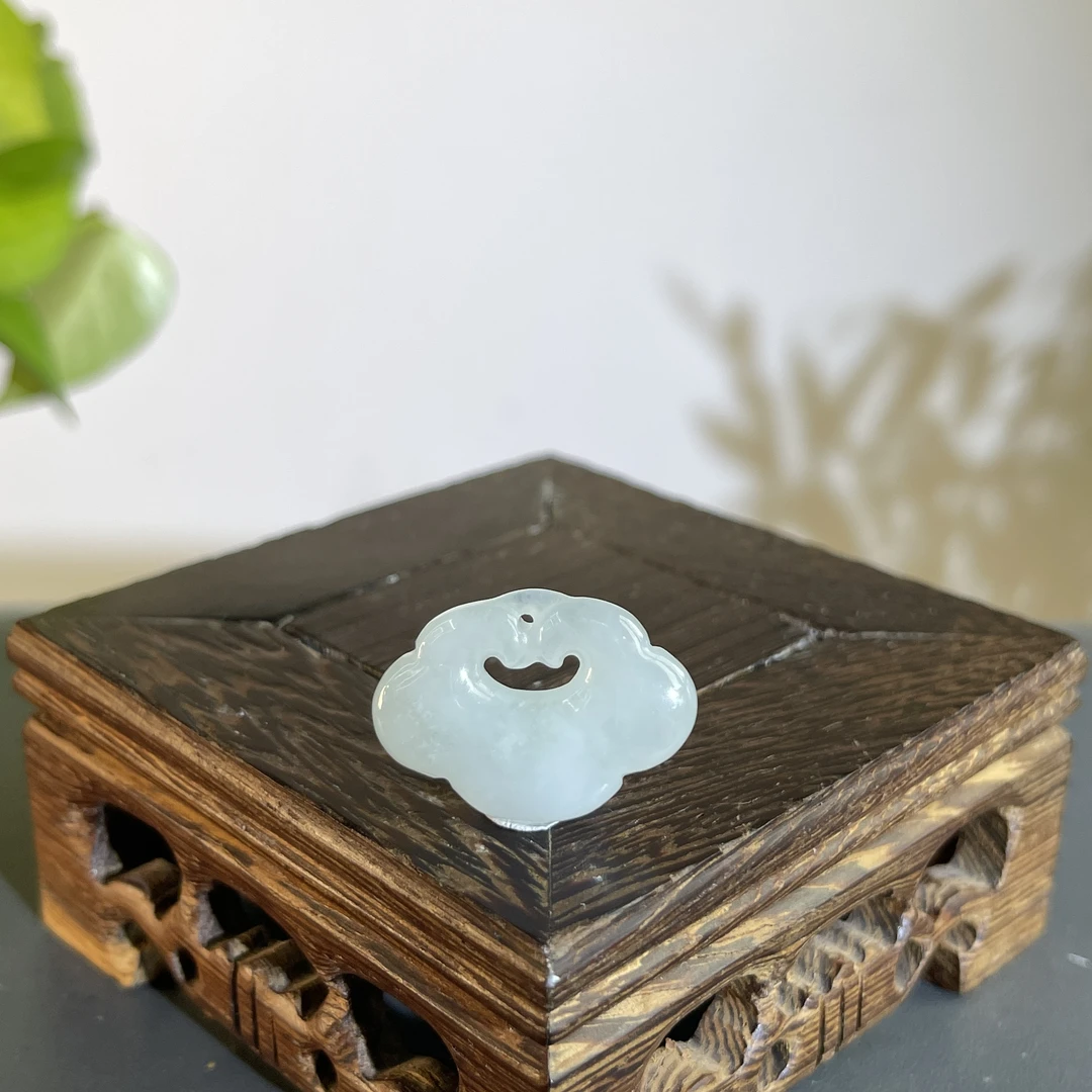 JGB09-010  天然缅甸A货翡翠  祥云