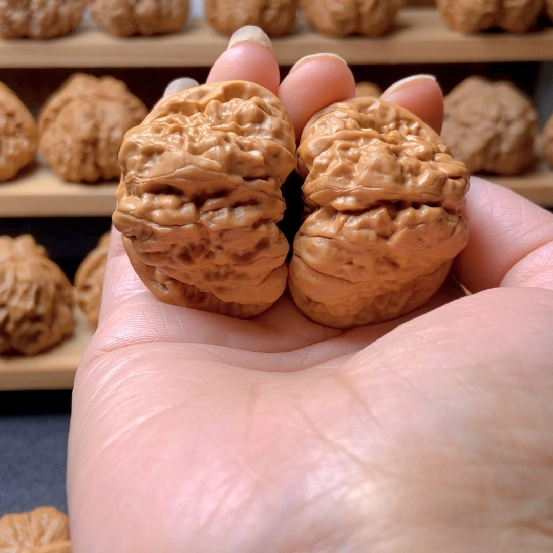 文玩核桃吊坠三**鱼蛤蟆头