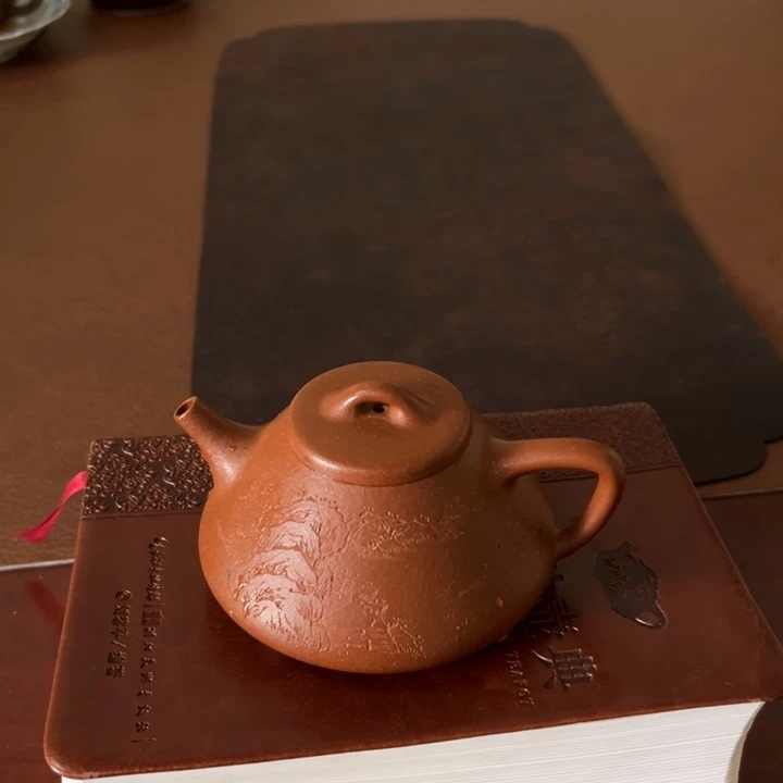 茶壶紫砂子冶红将坡紫砂壶