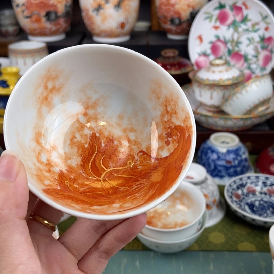 陶瓷的设计师是一个人