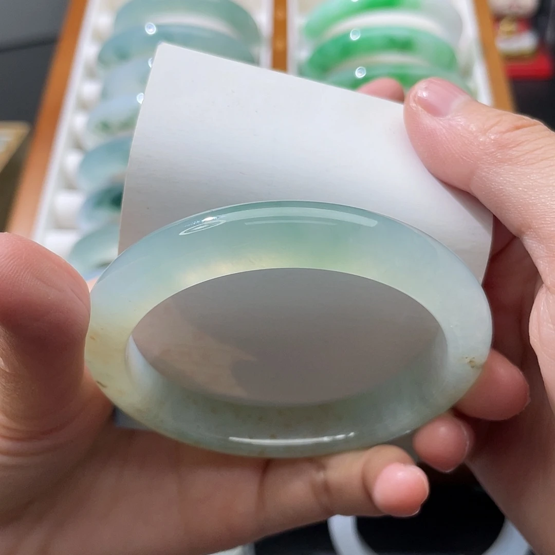 翡翠未镶嵌手镯55冰晴绿