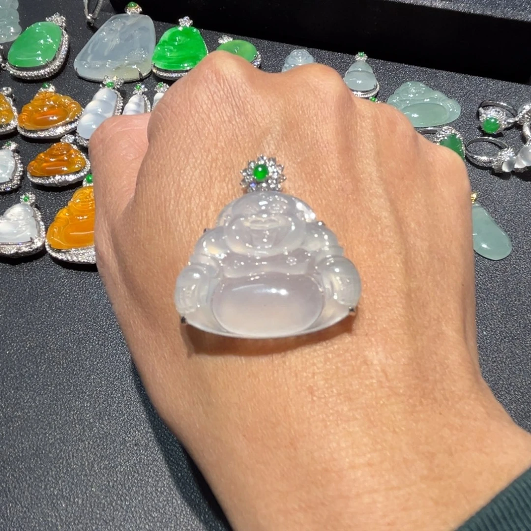 翡翠18K金镶嵌颈饰缅甸翡翠