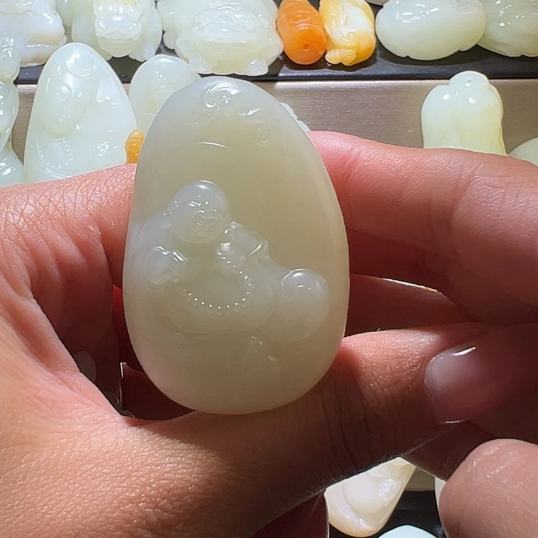 许***可和田玉未镶嵌颈饰