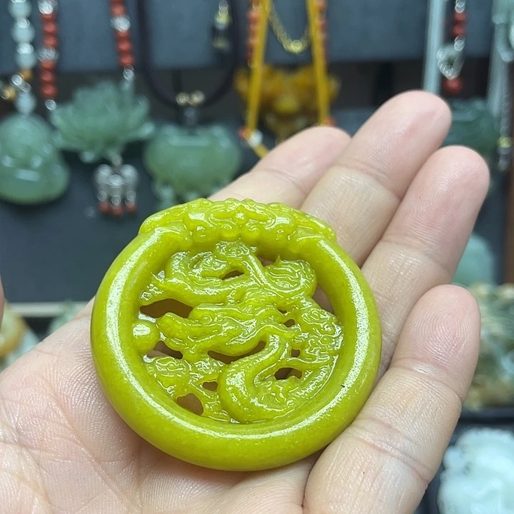 未镶嵌蛇纹石玉颈饰倩*