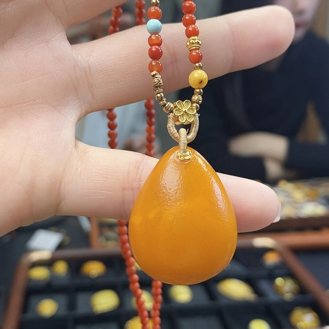 裸石琥珀未镶嵌成品