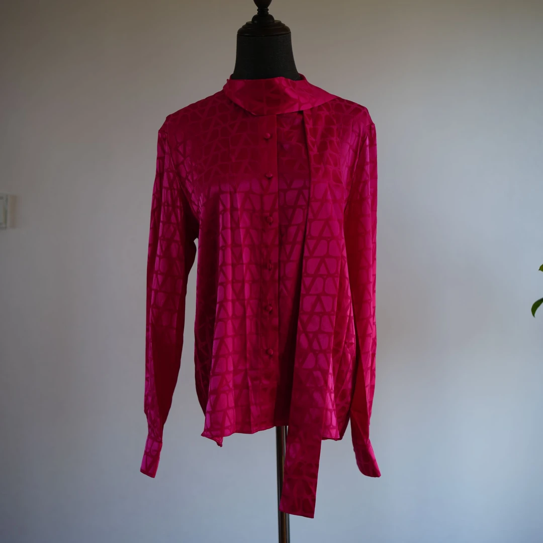 【娇艳】宽松薄款长袖户外圆领精致韩风时尚T恤