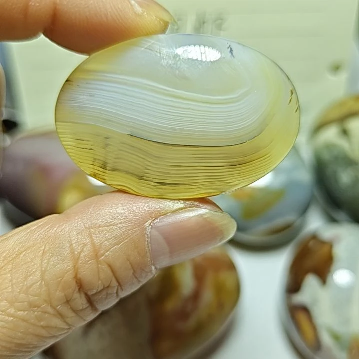 玛瑙/玉髓未镶嵌珠宝奇石