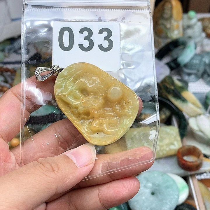 翡翠未镶嵌颈饰紫**主翡翠