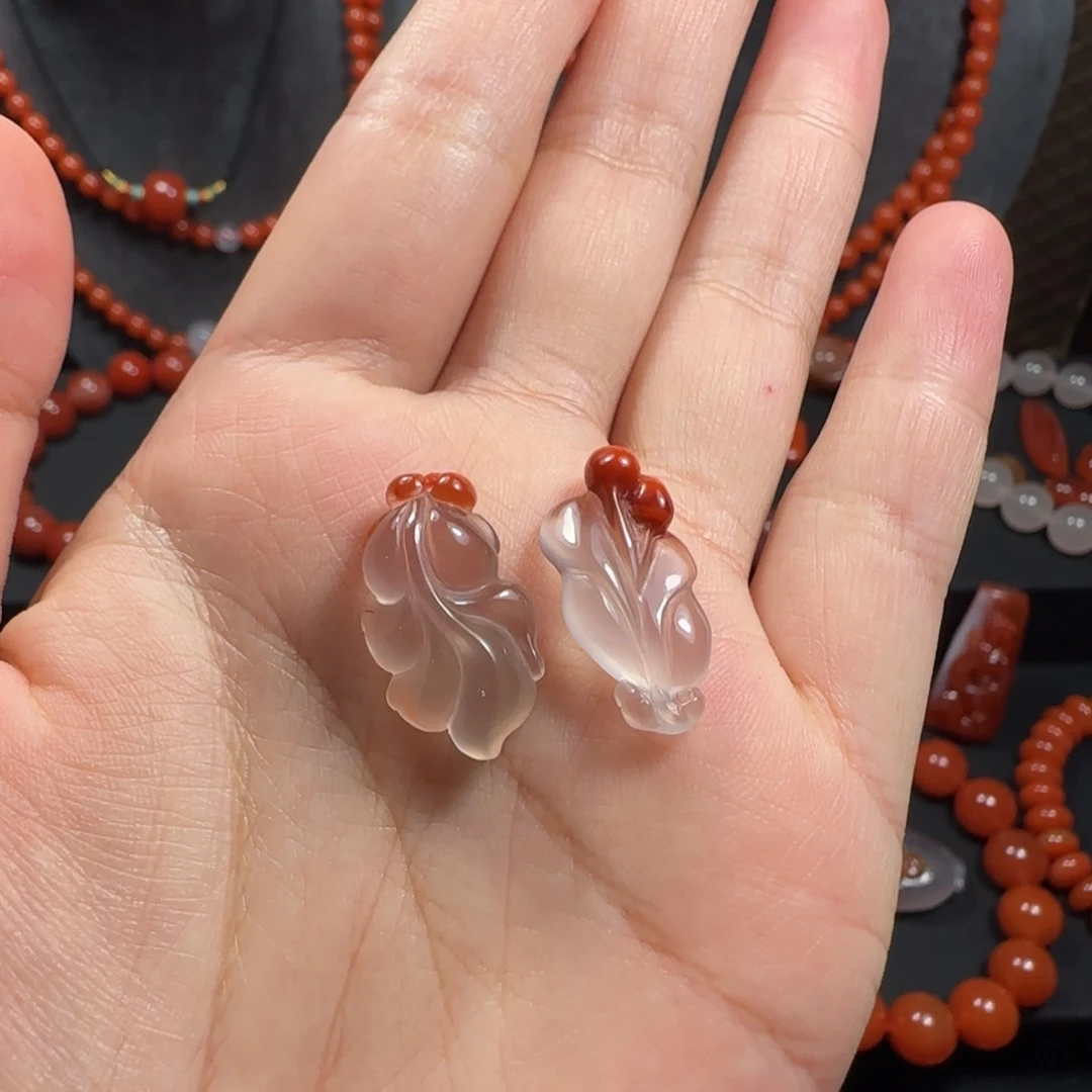 南红玛瑙未镶嵌挂件多样性发其一