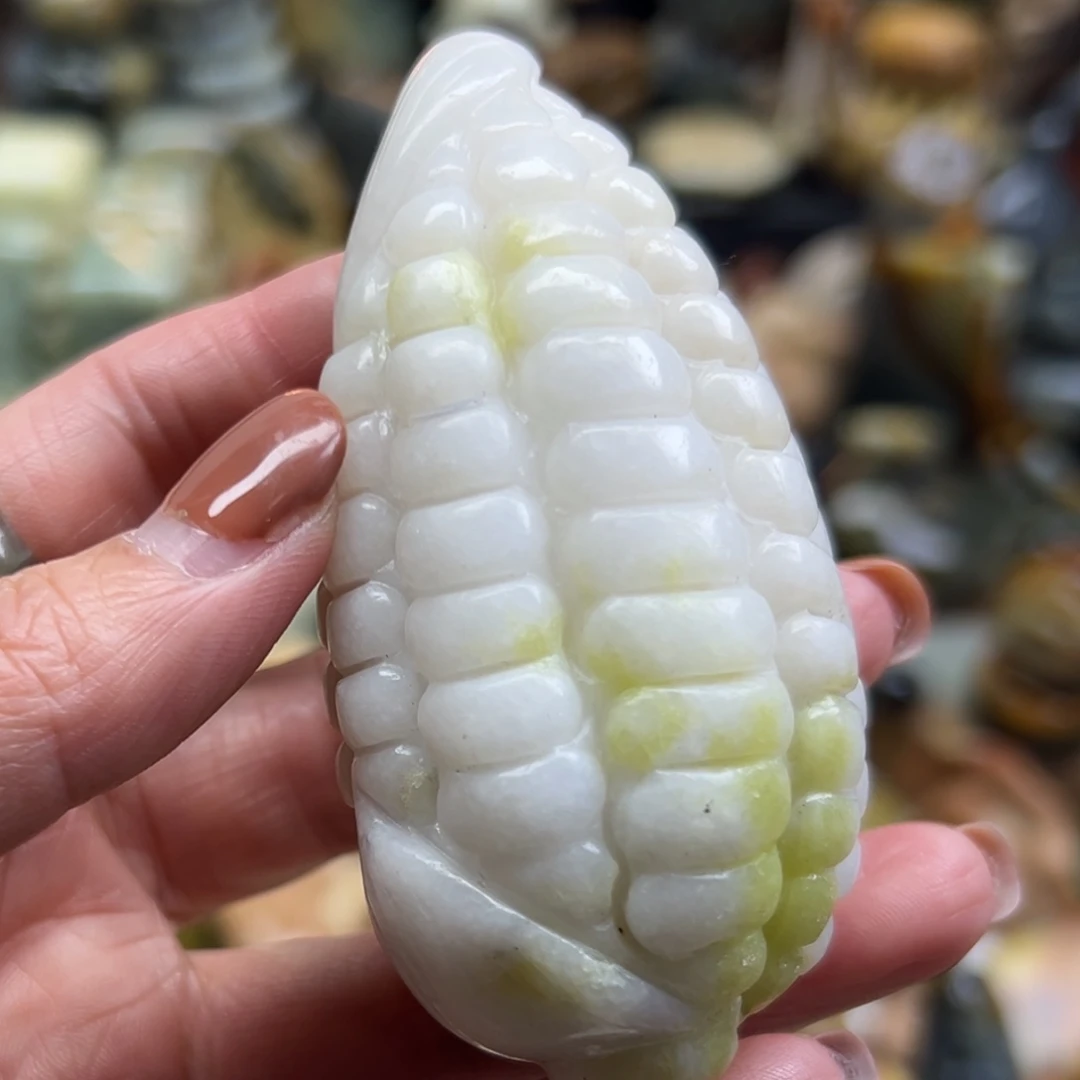 岫玉未镶嵌颈饰岫玉大玉米手玩有点瑕