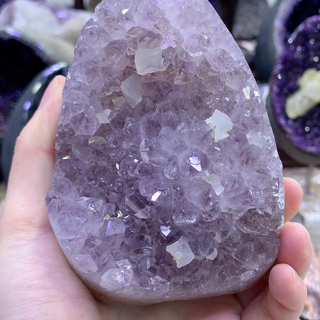 紫晶未镶嵌大型摆件（非配饰）