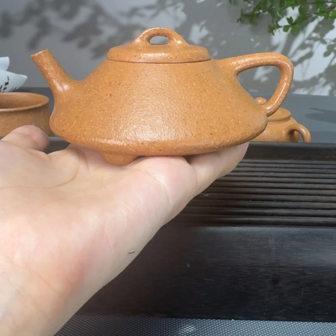 紫砂茶壶梨皮黄段合瓢