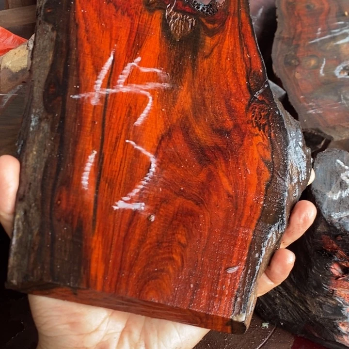 交趾黄檀（大红酸枝）7*7