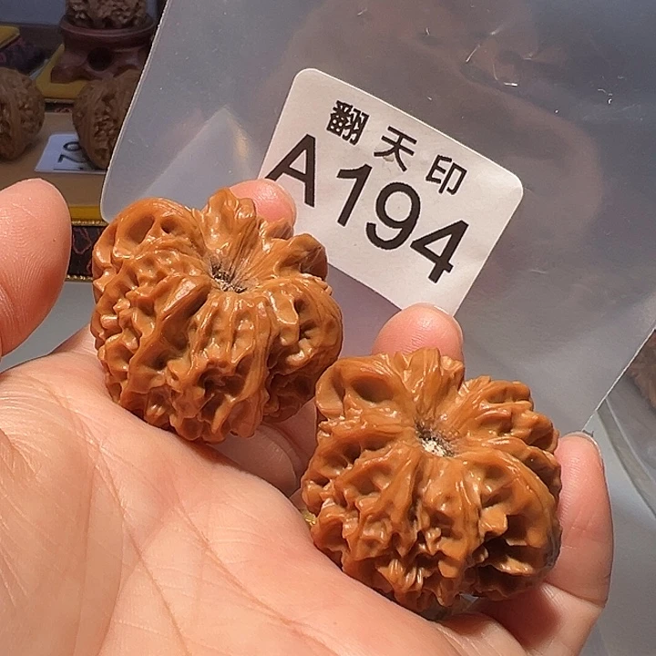 吊坠桃核38.5龙门涧……