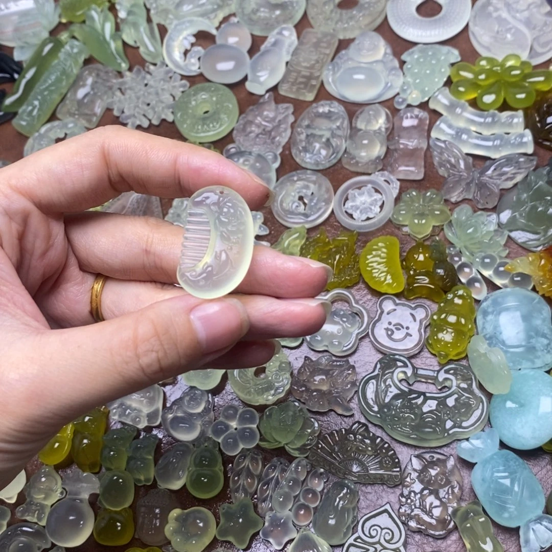 蛇纹石玉合金项链