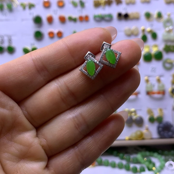 和田玉银S925镶嵌耳饰