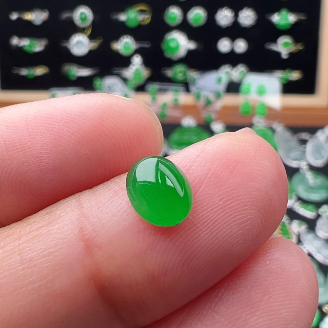 翡翠未镶嵌颈饰蛋7.4