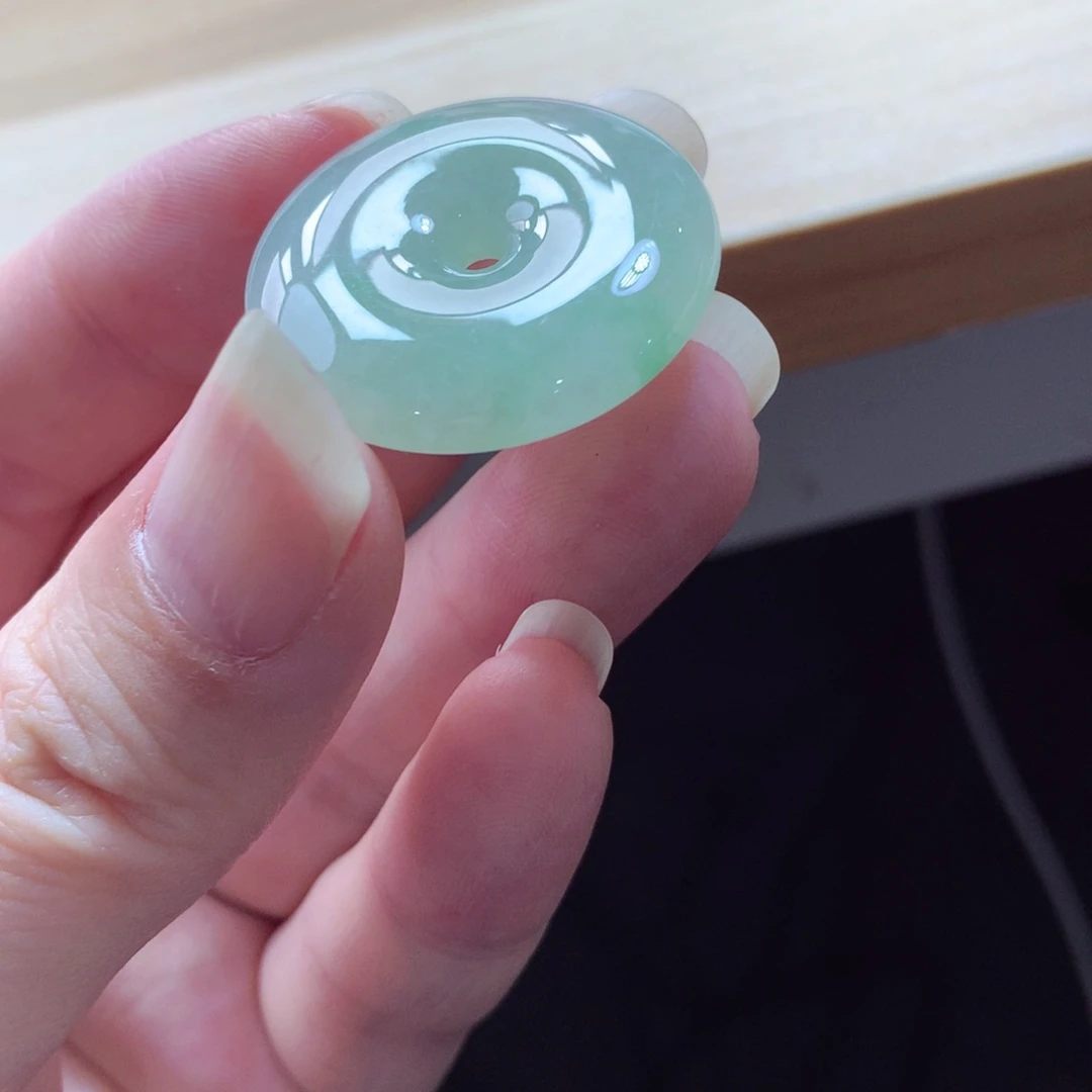 翡翠颈饰未镶嵌吊坠