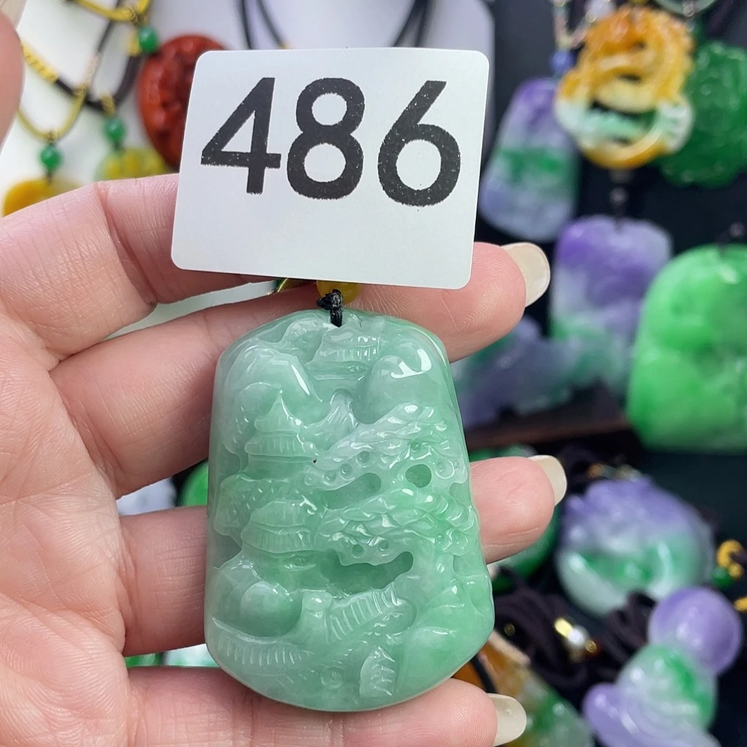 翡翠未镶嵌吊坠(赠链)