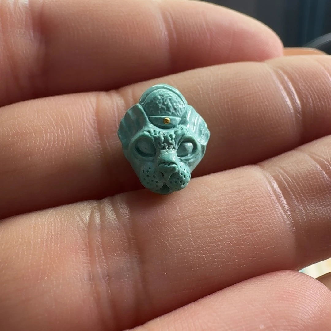 绿松石未镶嵌颈饰