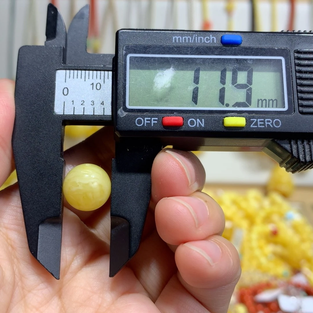 蜜蜡未镶嵌裸石特价微瑕
