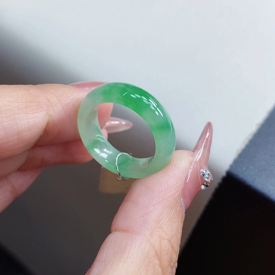 翡翠戒指未镶嵌17-18号