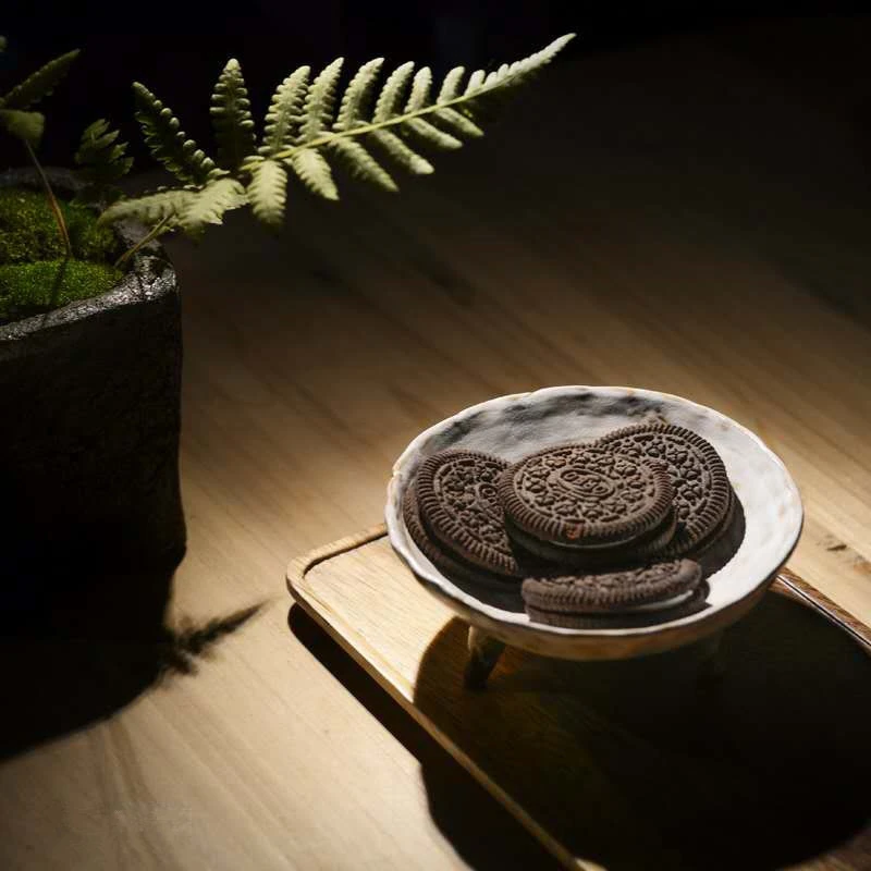 VANX梵星器皿 | 三足高脚果盘创意盘零食点心碟个性陶瓷茶道摆件