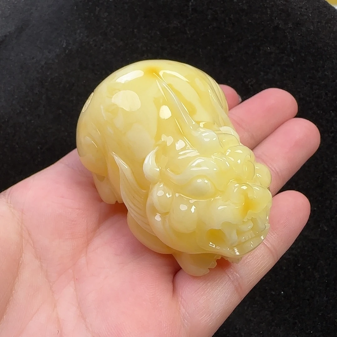 蜜蜡未镶嵌珠宝奇石