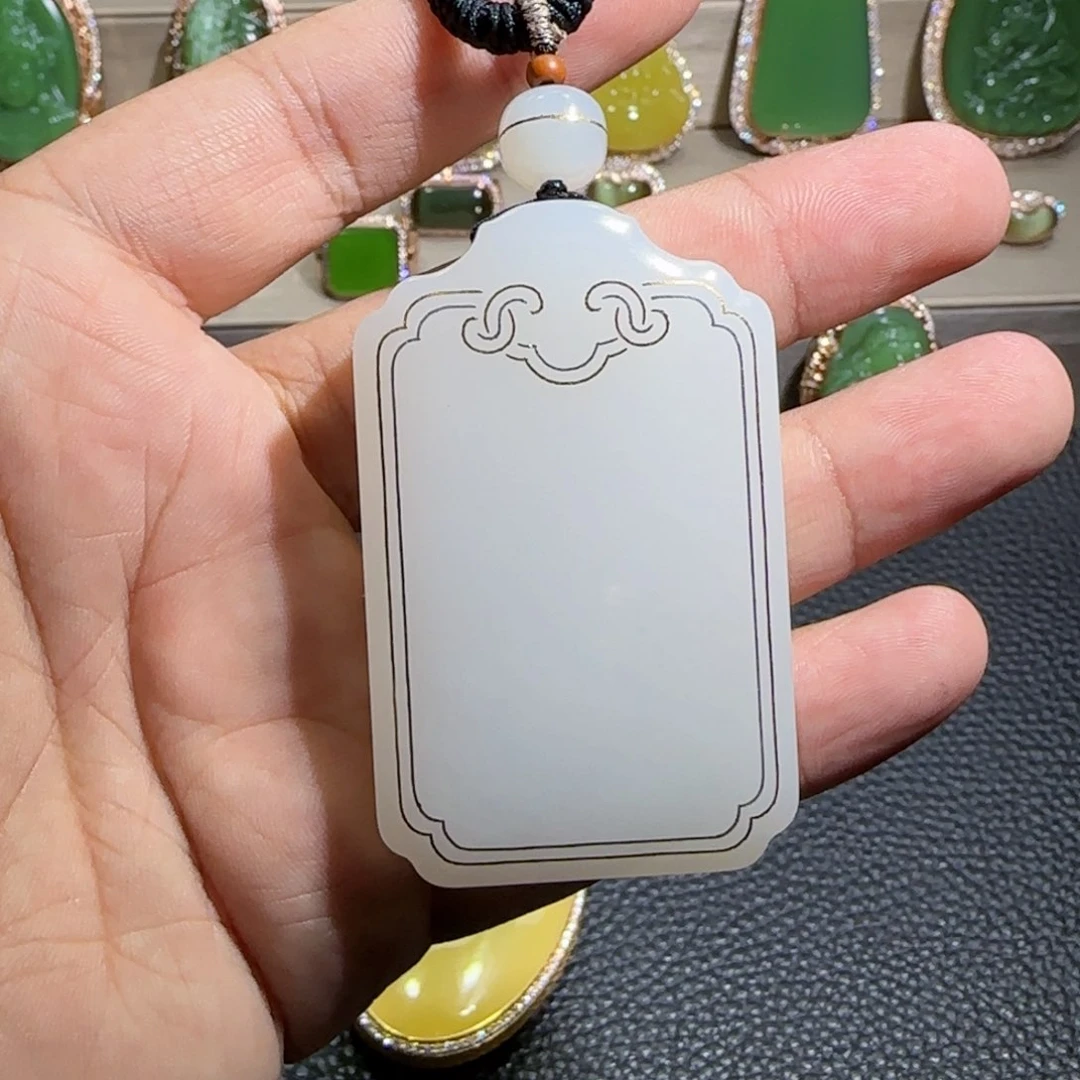 未镶嵌和田玉挂件老*太