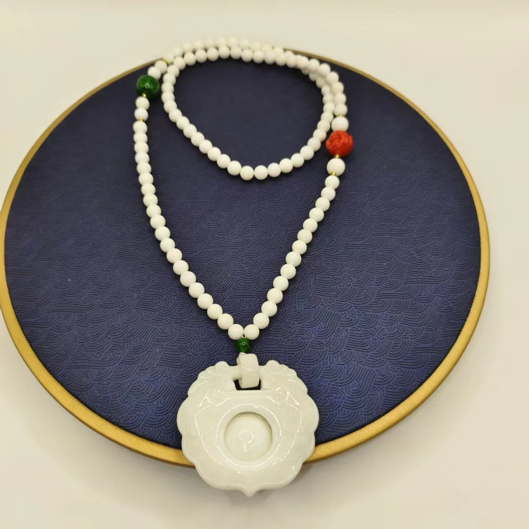 9号J17瑰宝白色平安锁项链