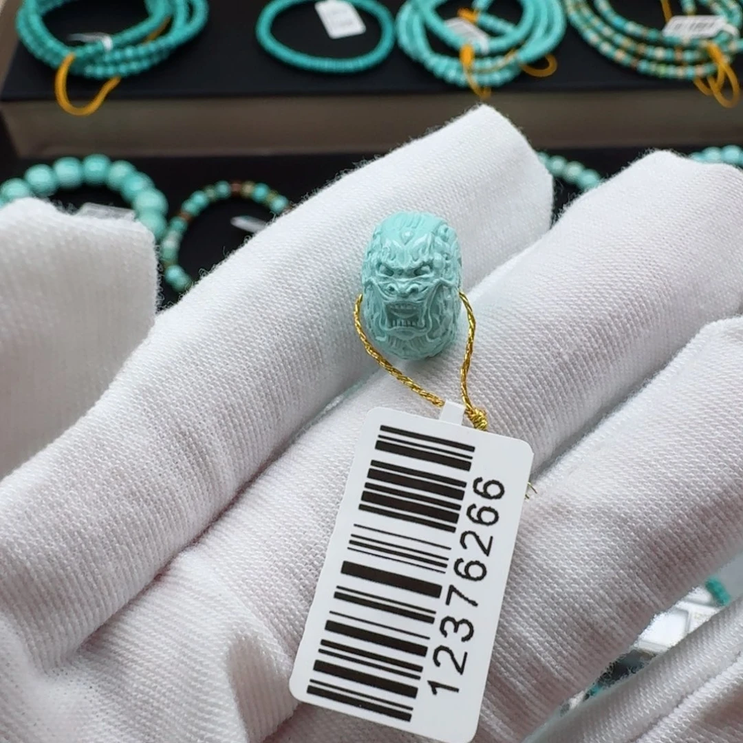 绿松石未镶嵌挂件