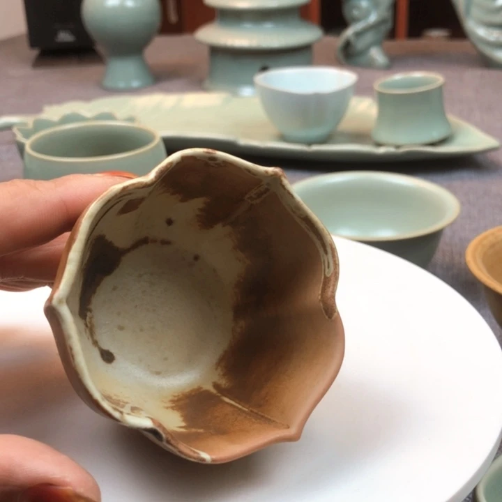 瓷片仿古草木灰釉水晶兰